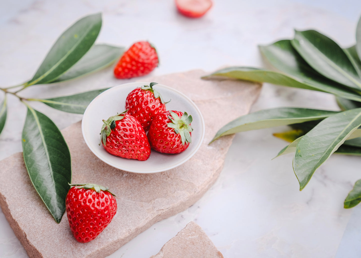 【NEW】いちご 65% ダークチョコレート 〜Valley of Love〜