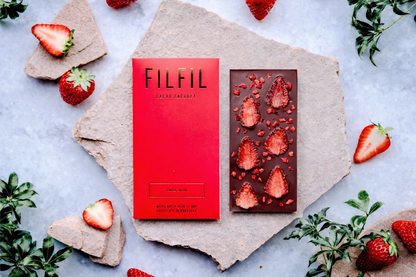 【NEW】いちご 65％ ダークチョコレート　〜Valley of Love〜